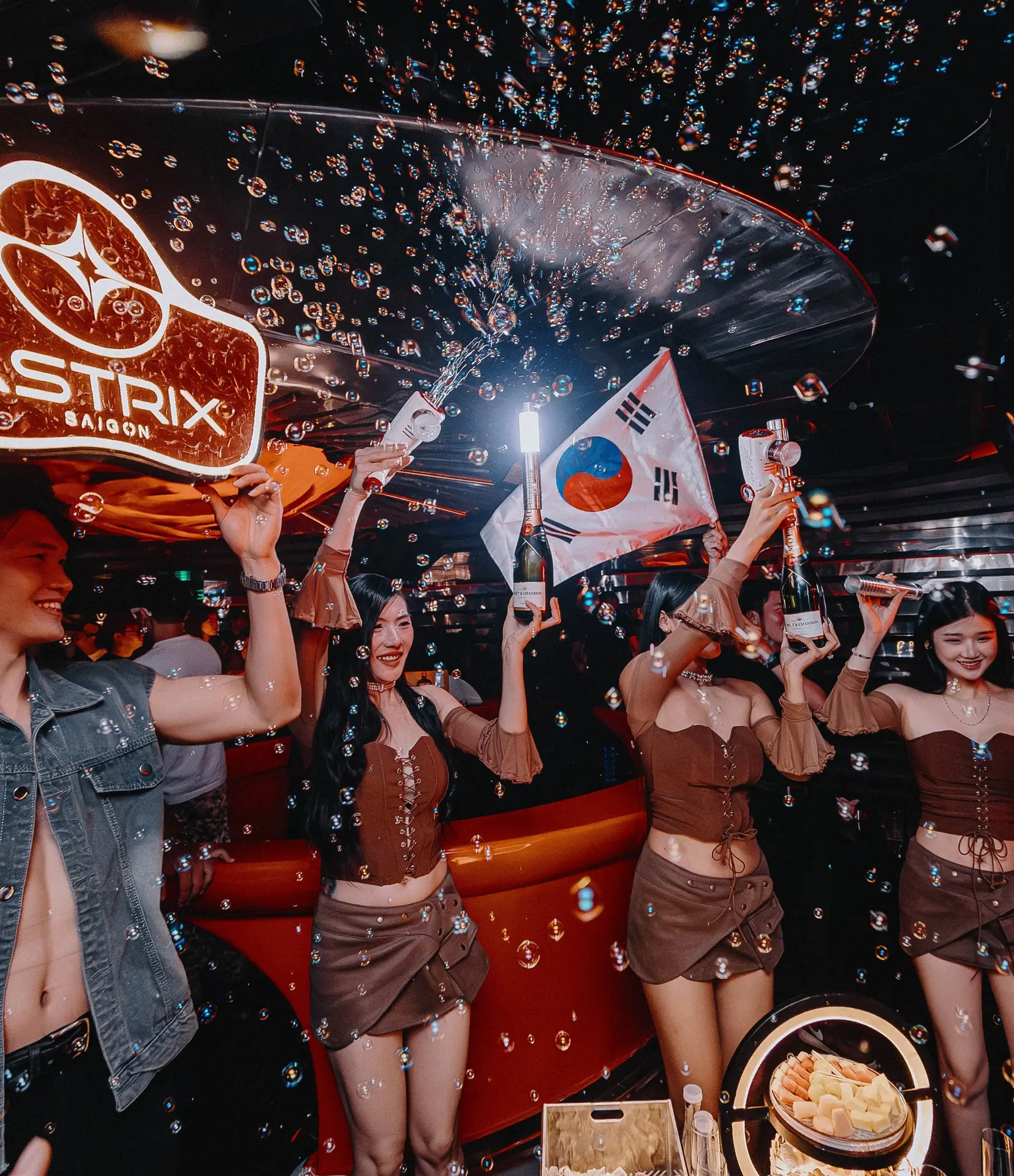 Ảnh Astrix Saigon 8